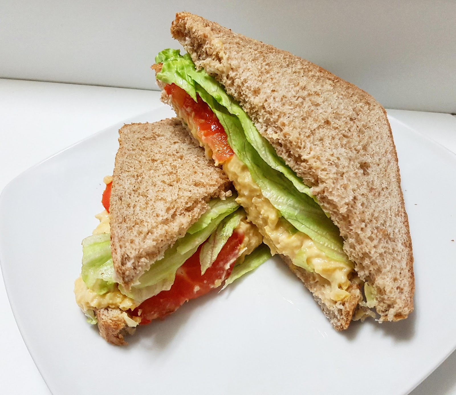 sandwich vegetal atun